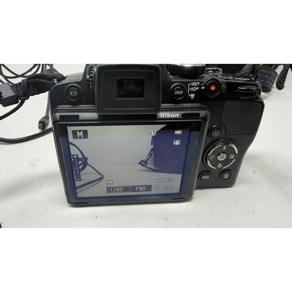 Nikon COOLPIX P500 36X Zoom 12.1MP Tilt Screen Digital Camera - Bundle - Nice -